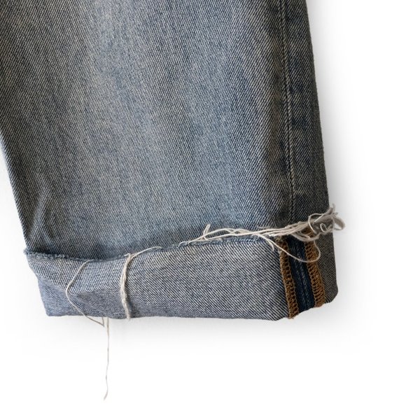 H&M frayed edge light wash denim straight leg jean - Picture 6 of 6